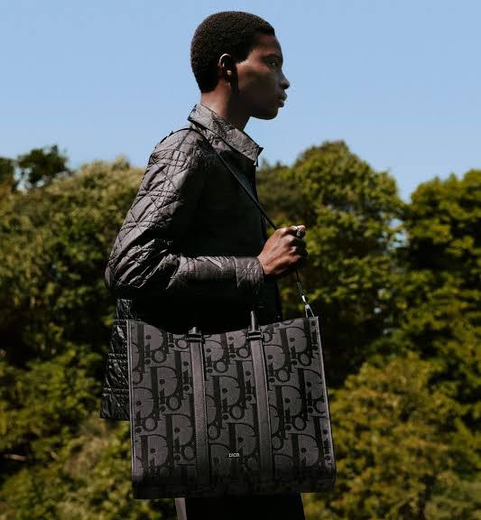 East-West Tote Bag Black Dior Oblique Jacquard and Black Grained Calfskin