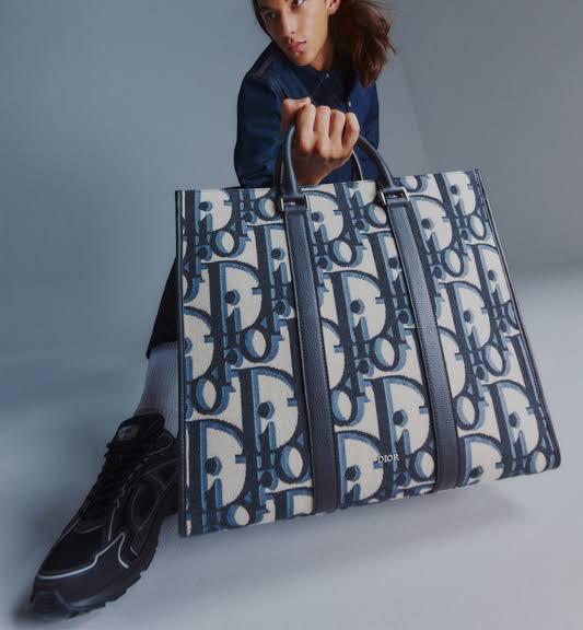 East-West Tote Bag Black Dior Oblique Jacquard and Black Grained Calfskin