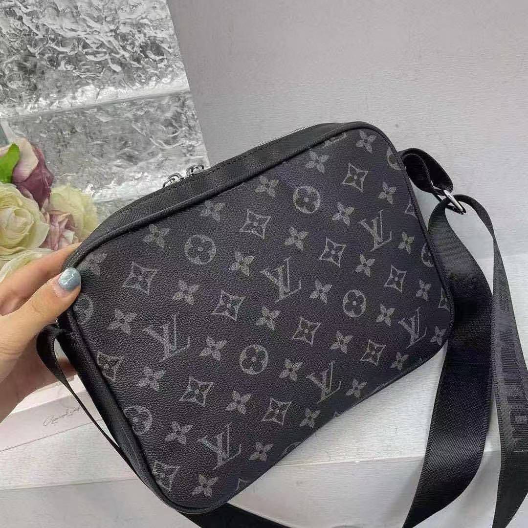 Louis Vuitton Taigarama Outdoor Messenger in black and Monogram