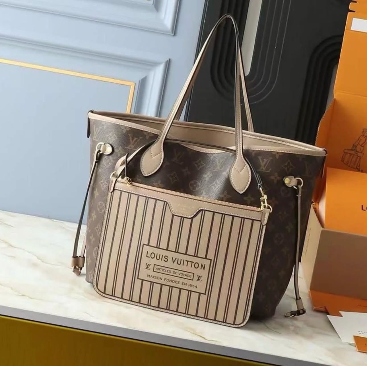 Louis Vuitton  Neverfull Inside out MM  New Reversiable Neverfull