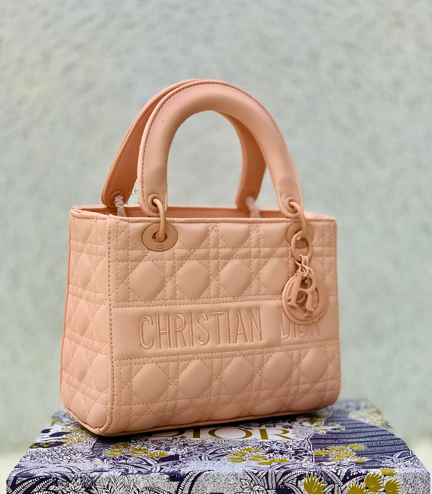 “Christian Dior Lady Dior White Quilted Handbag – Luxury Designer Tote Bag”