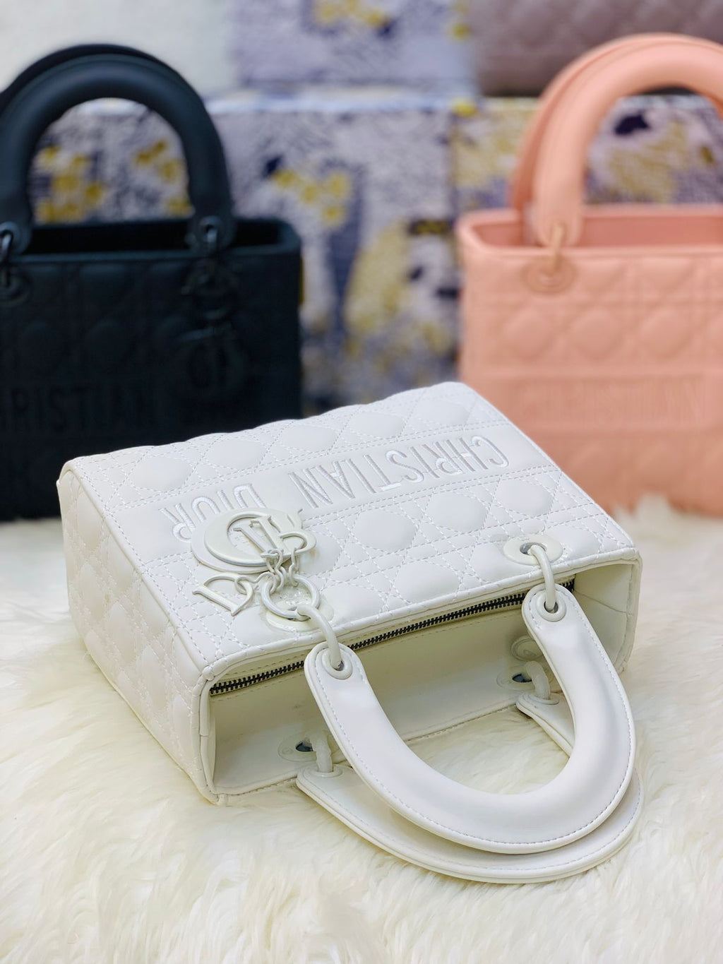 “Christian Dior Lady Dior White Quilted Handbag – Luxury Designer Tote Bag”