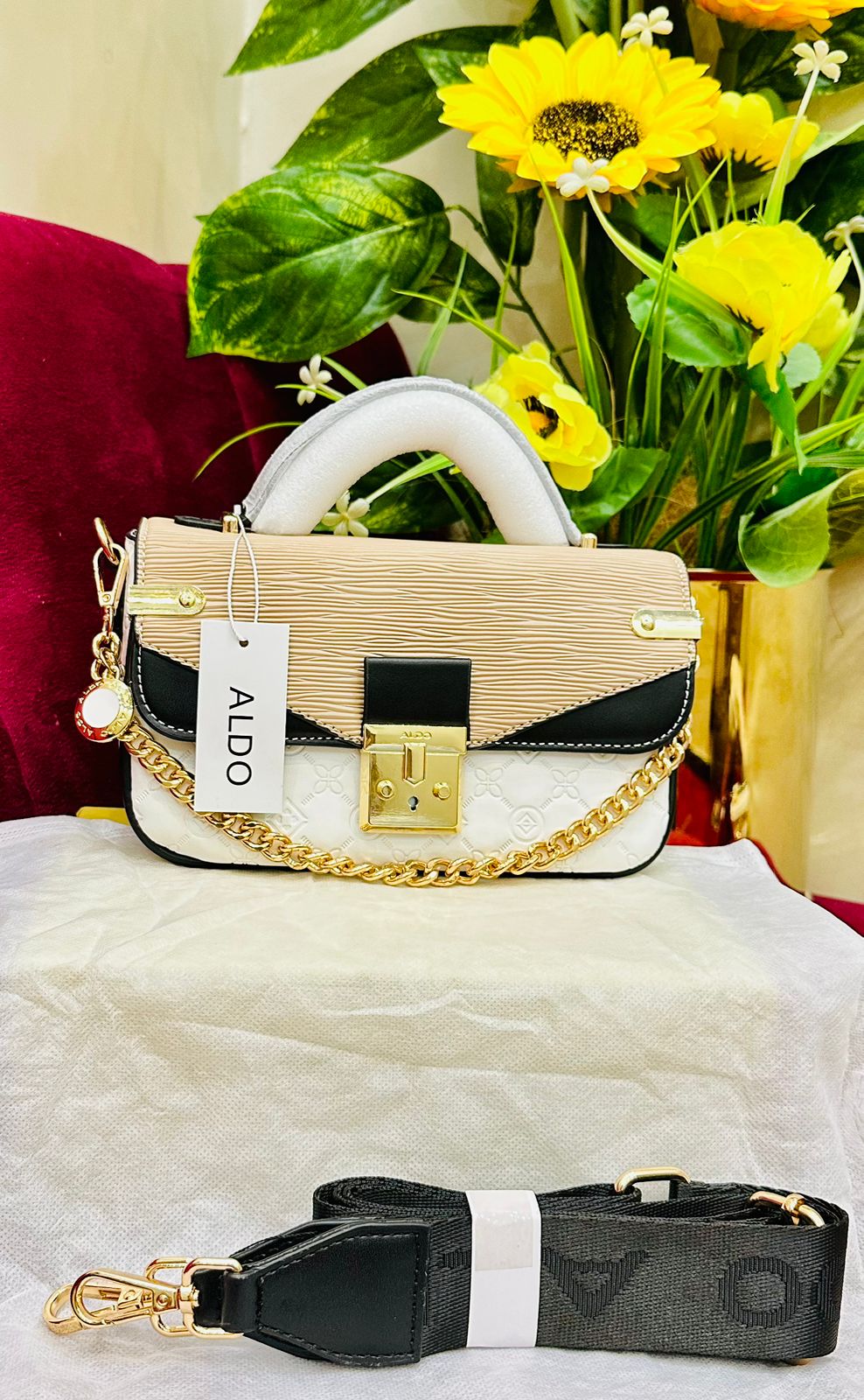 Stylish White Handbag with Gold Chain